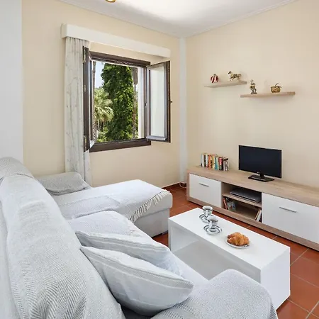 Lianolia * Peritheia